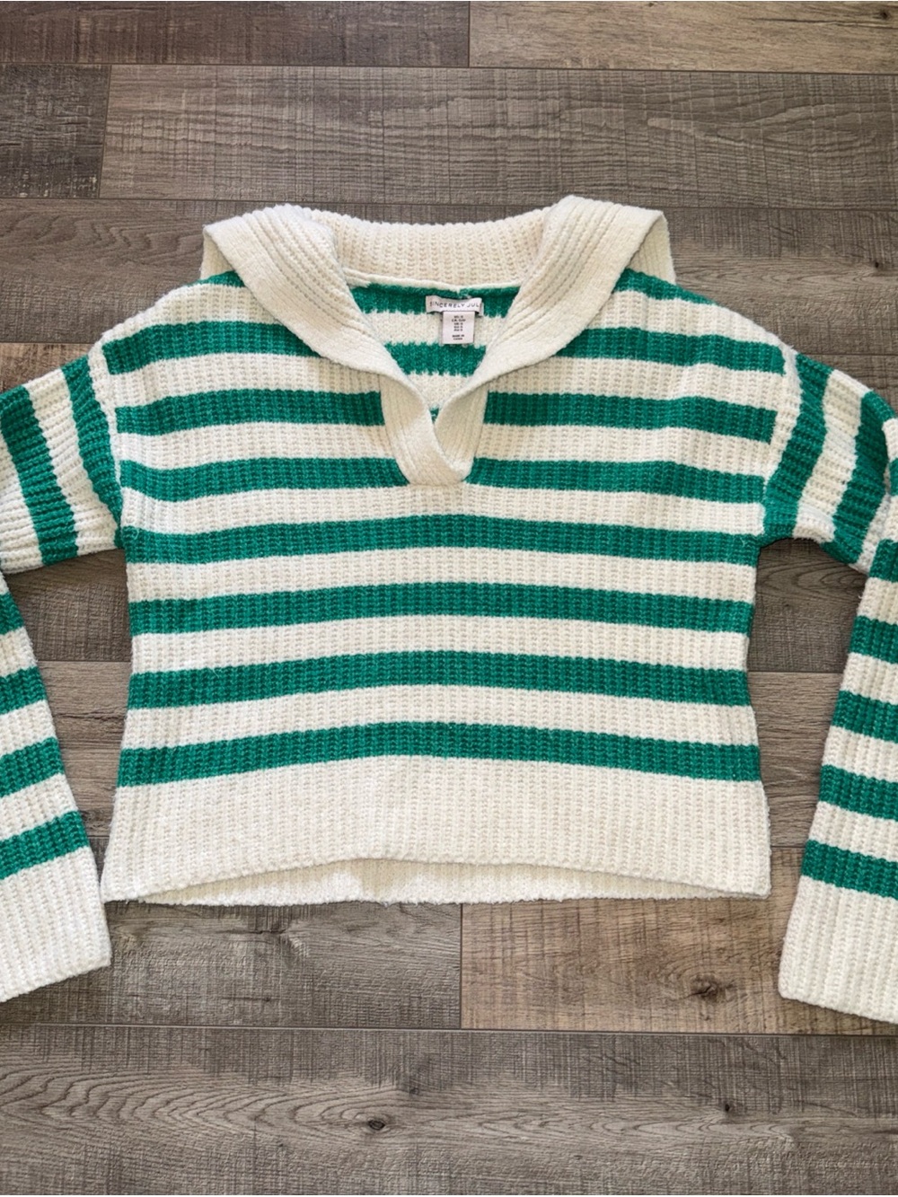 Sincerly Jules Green and Cream Striped V-Neck cropped Sweater